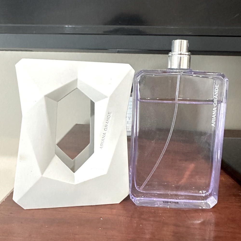 Ariana Grande God is not a Woman perfume 3.4 fl oz